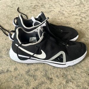 Nike PG4 Basketball Sneakers